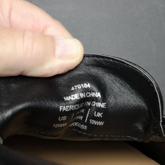 NWOT Penningtons Ladies Size 12WW Black Faux Leather Chunky Sole Loafers - Picture 9 of 9